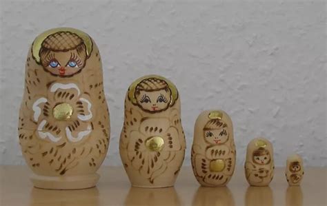 Russische Matroschka Babuschka Matrjoschka Holz Puppen Das