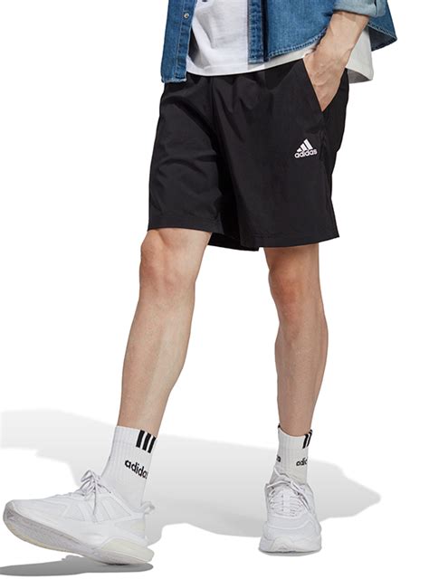 Ripley Short Hombre Adidas Aeroready Essentials Chelsea Small Logo Ic9392