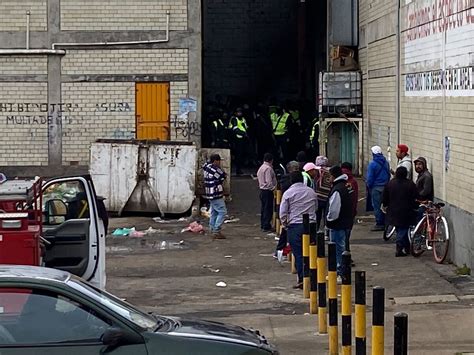 Guardias impidieron acceso a policías a Central de Abastos en incendio