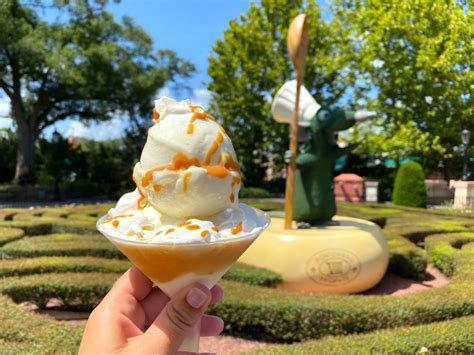 Review New Pina Colada Sorbet Martini Shakes Up L Artisan Des Glaces