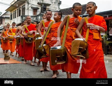 Barefoot Buddhist Monks Hi Res Stock Photography And Images Alamy