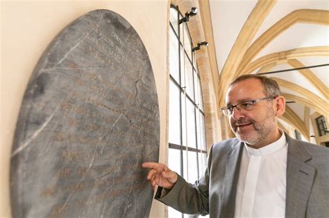 'Snow White' gravestone surfaces in Germany | Fox News