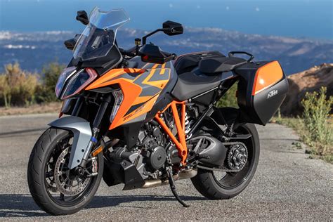 Ktm Tremendous Duke Gt Assessment Fast Facts Bestmotosport