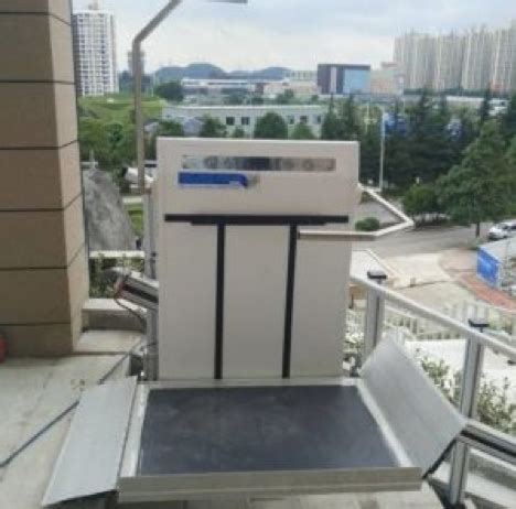 P 8877 STRAIGHT INCLINED PLATFORM LIFTS Medical Equipment For Sale