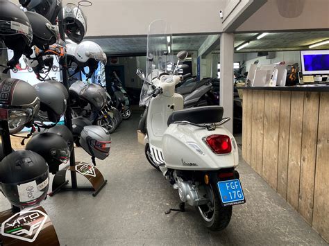 Vespa Sprint Km Snor Bj Euro Km Verkocht City Tweewielers