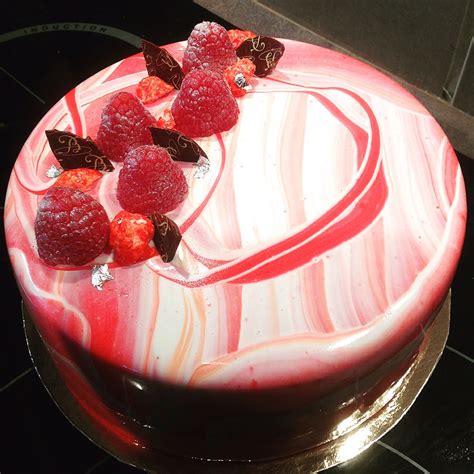 Entremets Framboises Et Chocolat Noir