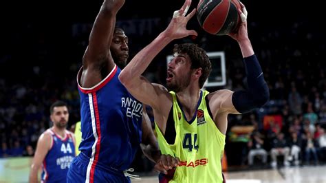 Anadolu Efes 72 74 Barcelona Lassa El Barcelona Vence A Efes En Un