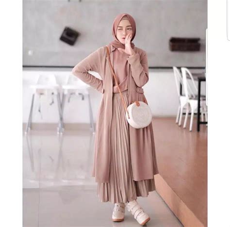 21 Modest Ways To Style Long Pleated Skirts With Hijab Fashion Zahrah