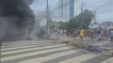 Protesto Interdita Avenida Herculano Bandeira Na Zona Sul Do Recife