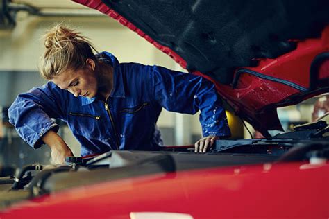 Should I Be A Mechanic? → Traits You Should Have To Be A Mechanic