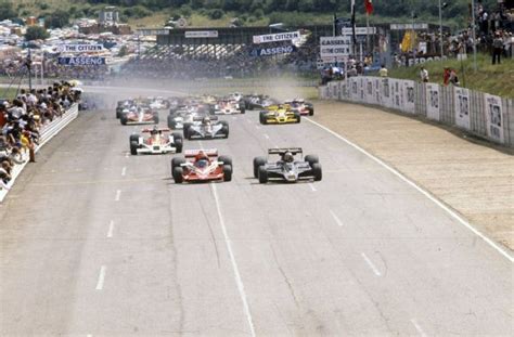 Mario Andretti Lotus 78 Ford Challenges Pole Sitter Niki Lauda