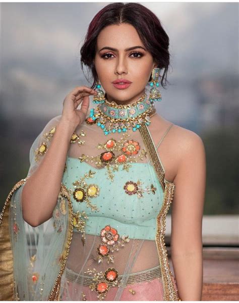 Pin By Mahajan Sunidhi On Western Desi Sana Khan Beautiful Indian