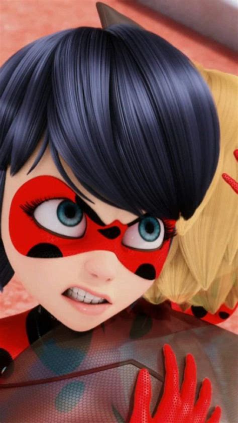 Why S Ladybug Angryplease Tell Me In The Commends😭😭😭 Miraculous Amino