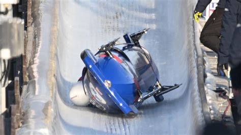 Record Douteux Un Pilote De Bobsleigh Participe Quatre Courses De