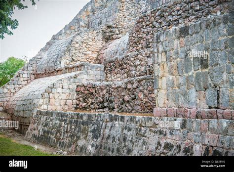 Ruinas Del Templo Piramide Arqueologico Banque De Photographies Et D