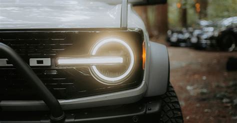 Headlight of a Ford Bronco · Free Stock Photo