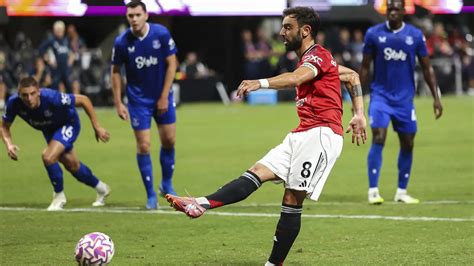 bruno fernandes tak puas manchester united imbang lawan everton sebut