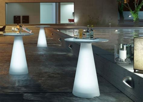 Mange Debout Lumineux Design De Qualit Chez Ksl Living Table Bar