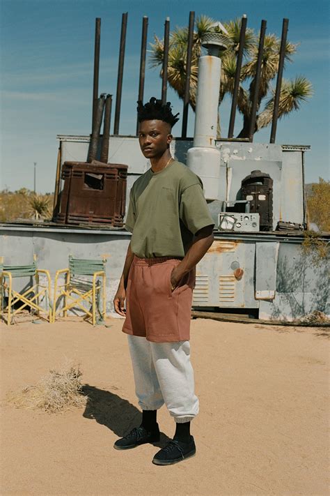 Фаррелл Уильямс и adidas Originals вновь объединяются для работы над ...