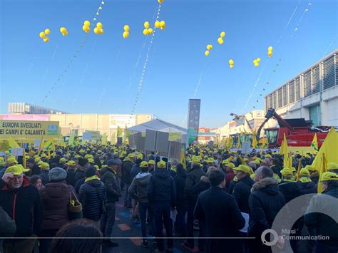 Fieragricola Al Via Con La Protesta Degli Agricoltori Contro Gli