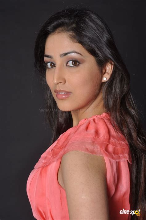 Yami Gautam Hot N Sexy Pics Heart Of Bollywood