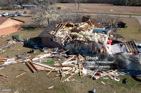 Tornado Damage Aftermath To Homes And Property Stock Photo - Download Image Now - Accidents and ...