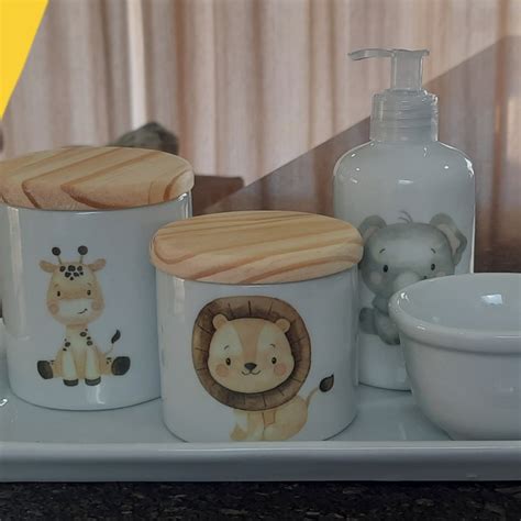 Kit Higiene Bebê Safari 5 Peças Bandeja Porcelana Tp Pinus