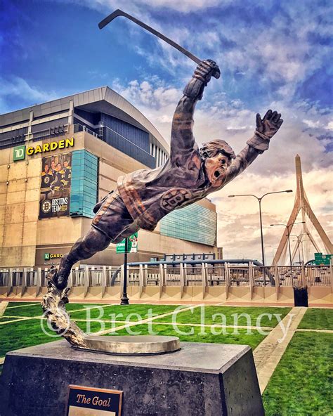 Boston Bruins Bobby Orr the Goal Statue With Boston Garden & Zakim ...