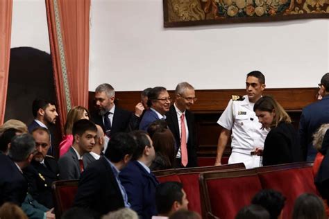 Gustavo Petro Recoge La Medalla De La Universidad De Salamanca La