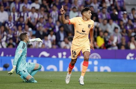 Nahuel Molina Scores For Atletico Madrid In 5 2 Win Vs Real Valladolid