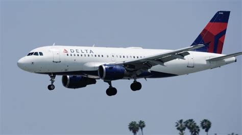 Delta To Begin Paying Flight Attendants During Boarding