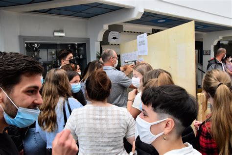 Photos Résultats du bac 2021 l ambiance au lycée des Haberges de Vesoul