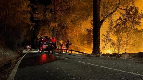 Unas Hect Reas Fueron Arrasadas Por El Incendio M S Complejo De