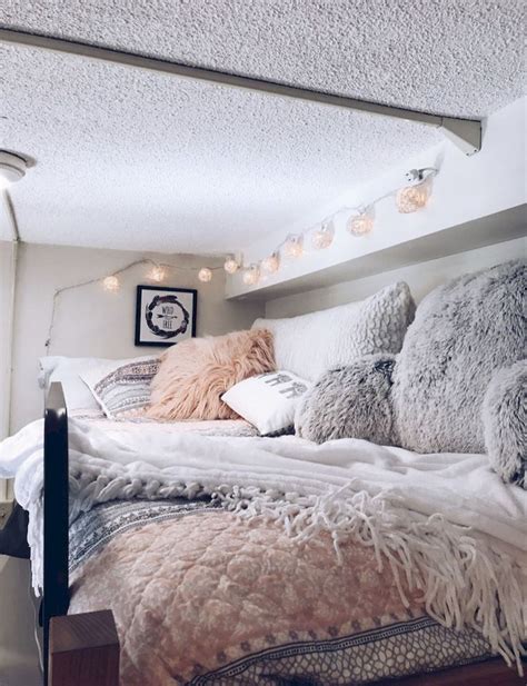 Adorable 95 Genius Dorm Room Decorating Ideas On A Budget