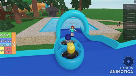 PROVIAMO GLI SCIVOLI DEL MIGLIOR PARCO AQUATICO DI ROBLOX YouTube