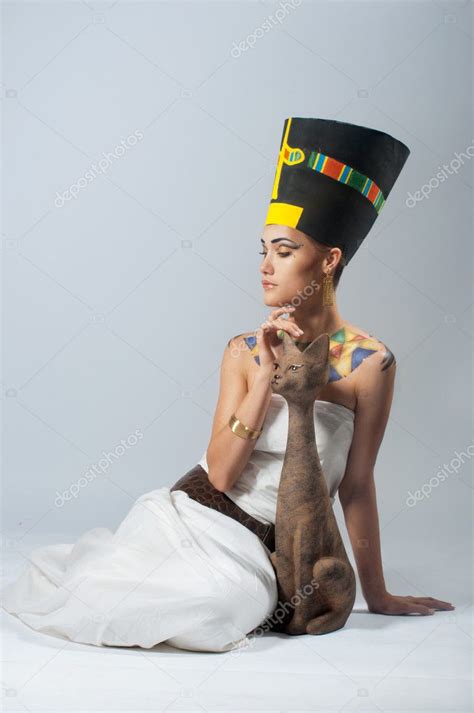 Egipt Nefertiti Goddess Stock Photo By VlaDee Studio 9485096