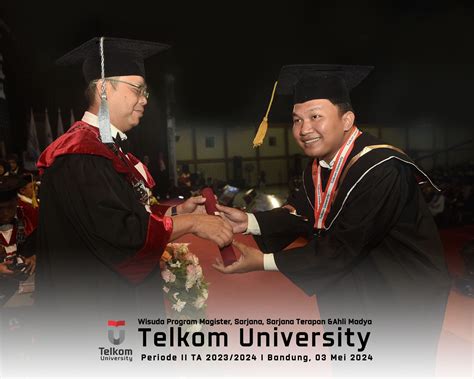 Wisuda Telkom University Fif S Teknologi Informasi Dekan