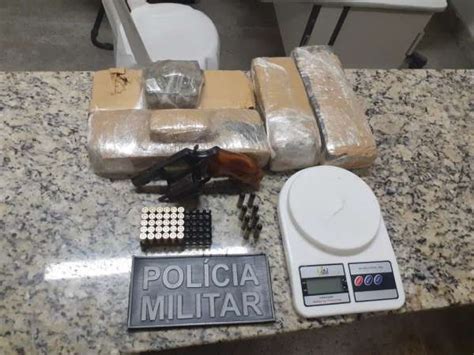 Drogas munições e arma de fogo são apreendidas pela PMCE em imóvel na