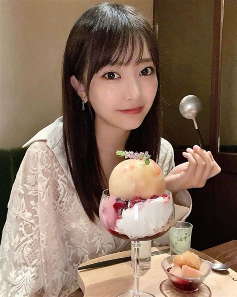 吉沢朱音さんのインスタグラム写真 吉沢朱音instagram「桃まるごと〜🍑 紫蘇も好きやけん嬉しかった〜〜 美味しかったとっても☺️