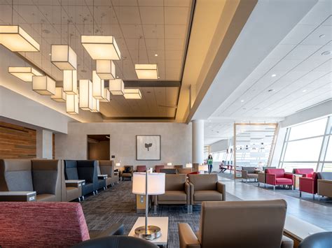 American Airlines Dfw Flagship Lounge Review Andy S Travel Blog