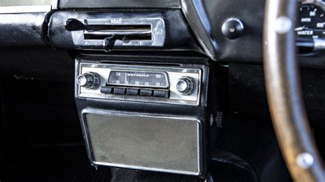 Why The U.S. Government Is Fighting To Keep The AM Radio In Your Car