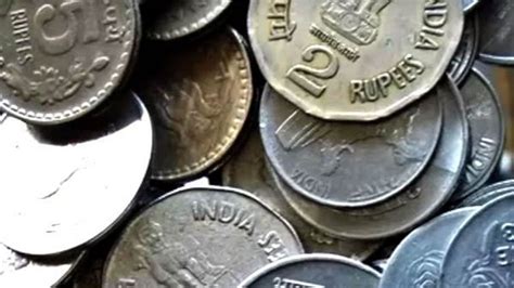 Howrah Coin Rainহঠাত্‍ হাওড়ায় টাকার বৃষ্টি বস্তা বস্তা ২ টাকা ৫