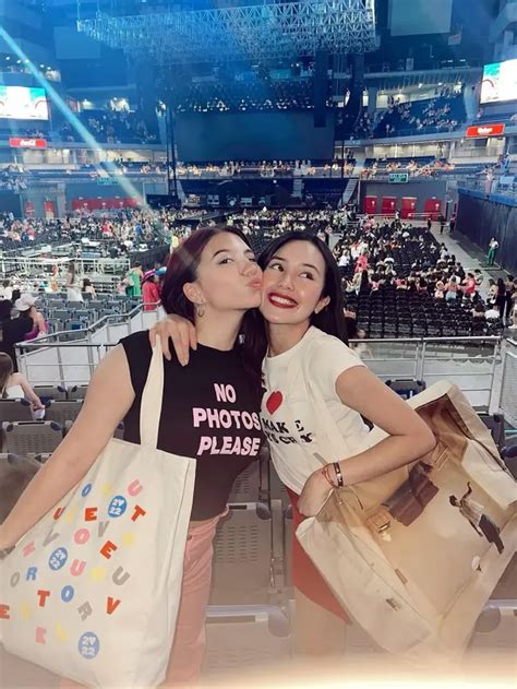 6 Potret Keseruan Beby Tsabina Dan Cassandra Lee Nonton Konser Harry