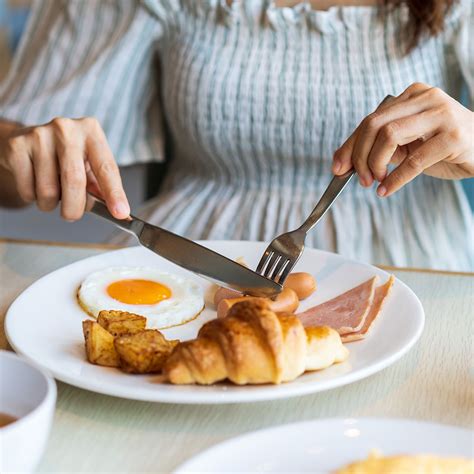 Doctors Say You Should Never Make This Common Breakfast Mistake It