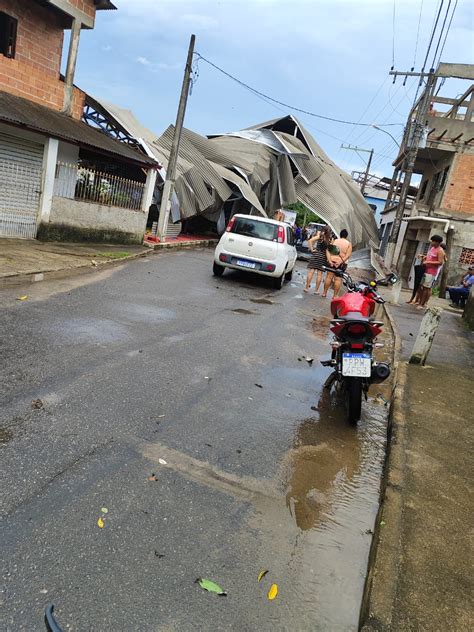 A Gazeta Temporal destelha casas e ginásio de esportes em Anchieta