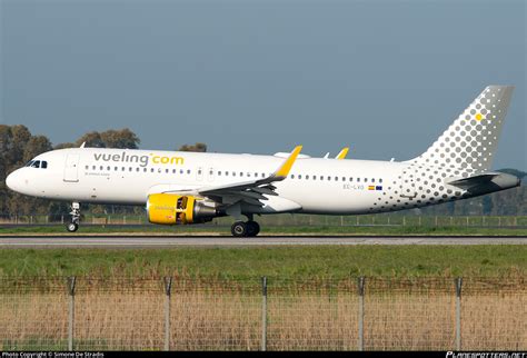 Ec Lvo Vueling Airbus A Wl Photo By Simone De Stradis Id