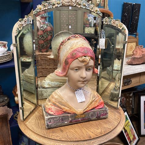 Secret Vintage - Secret Vintage added a new photo.