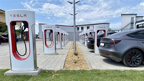 New Tesla Supercharger Design Emerges In Technical Drawings