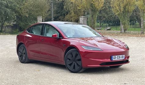 Essai vidéo Tesla Model 3 2024 la référence toujours et encore