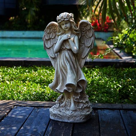 garden angel 1